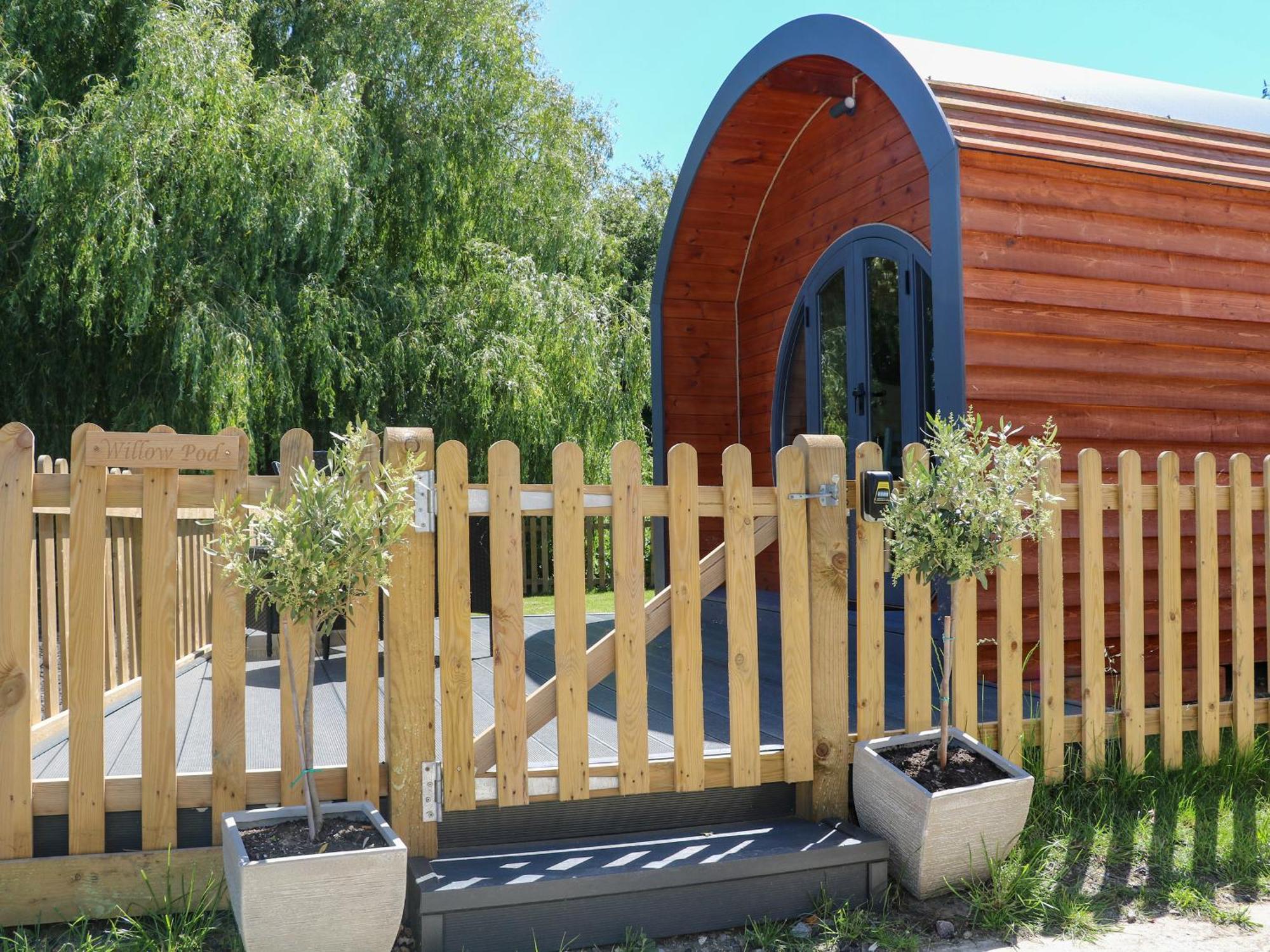 Willow Pod Αρουντέλ Εξωτερικό φωτογραφία